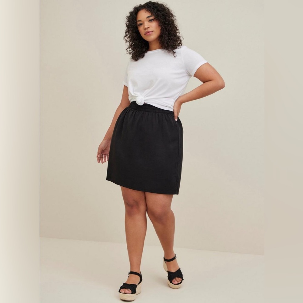 High-Waisted Linen Mini Skirt by Torrid - Picture 13 of 16